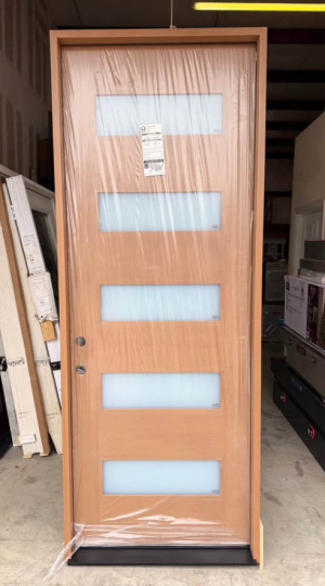 Steves & Sons Regency 36 in. x 96 in. 5L Modern Frosted Glass RHIS Autumn Wheat Stained Fiberglass Prehung Front Door