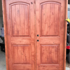 Krosswood Doors 60 in. x 80 in. Rustic Knotty Alder Arch Top VG Right-Hand/Inswing BEHR Amaretto Stain Double Wood Prehung Front Door