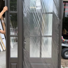Steves & Sons Regency 51 in. x 96 in. 3/4-6 Lite Clear Glass RHIS Hickory Fiberglass Prehung Front Door w/12 in.SL and 8012BLK Lockset
